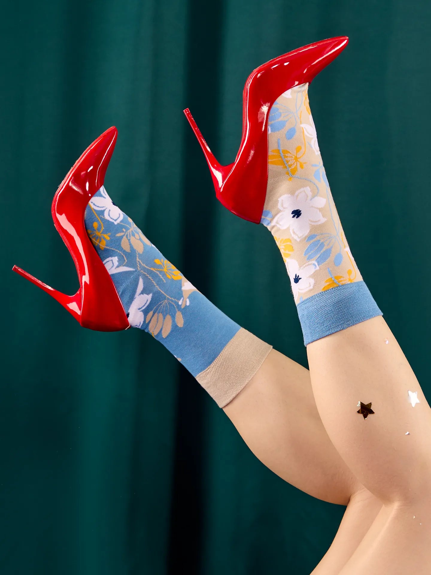 bamboo-regular-socks-awakening-of-nature-eb/ebf9e4a2c61b0059456a641a0c9f541f8a1ca6d6