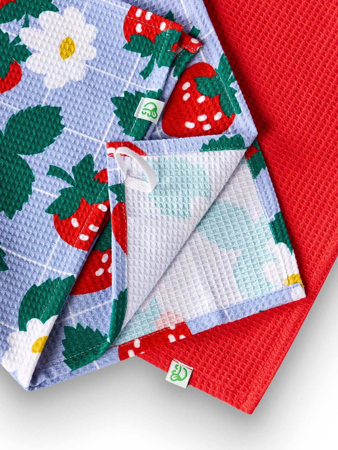 kitchen-towels-2-pack-strawberries-flowers-fe/fee3cbbc1f42da6e66d83cd01880bc6c1e78ac4f