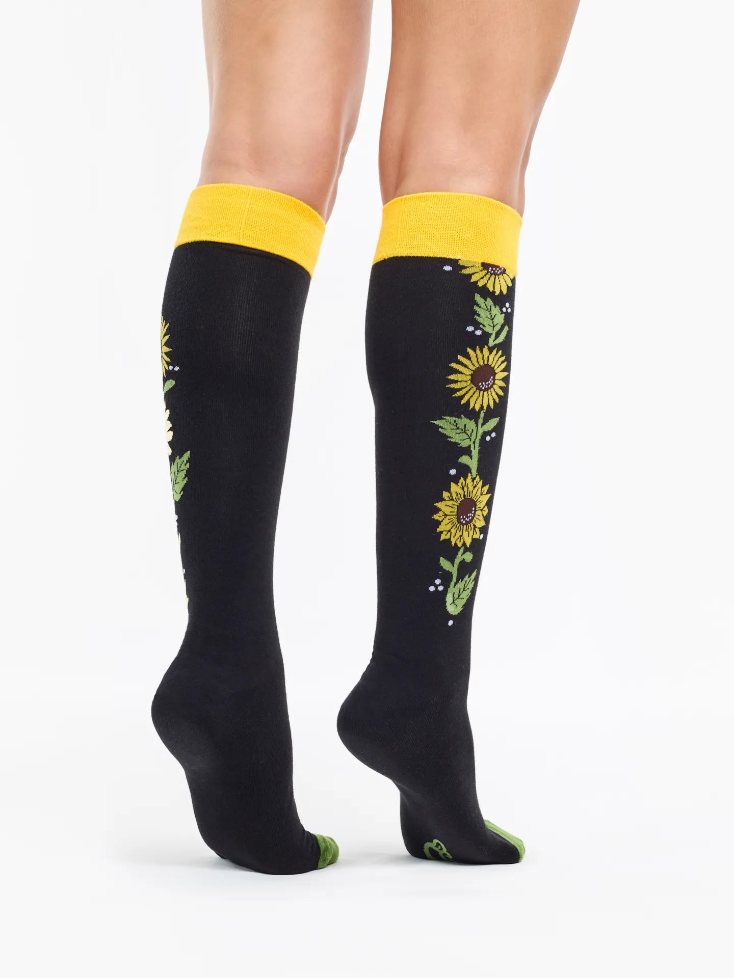 knee-high-socks-sunflowers-at-night-df/df6da694d4fa6bd2628b6e2064d05803f3dee048