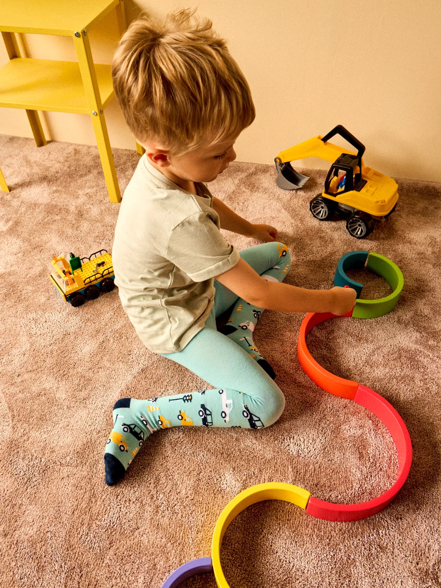 kids-tights-car-traffic-b0/b0cfab94a9bffe2a5f4d98c9d7f663f0c4a3e7f2