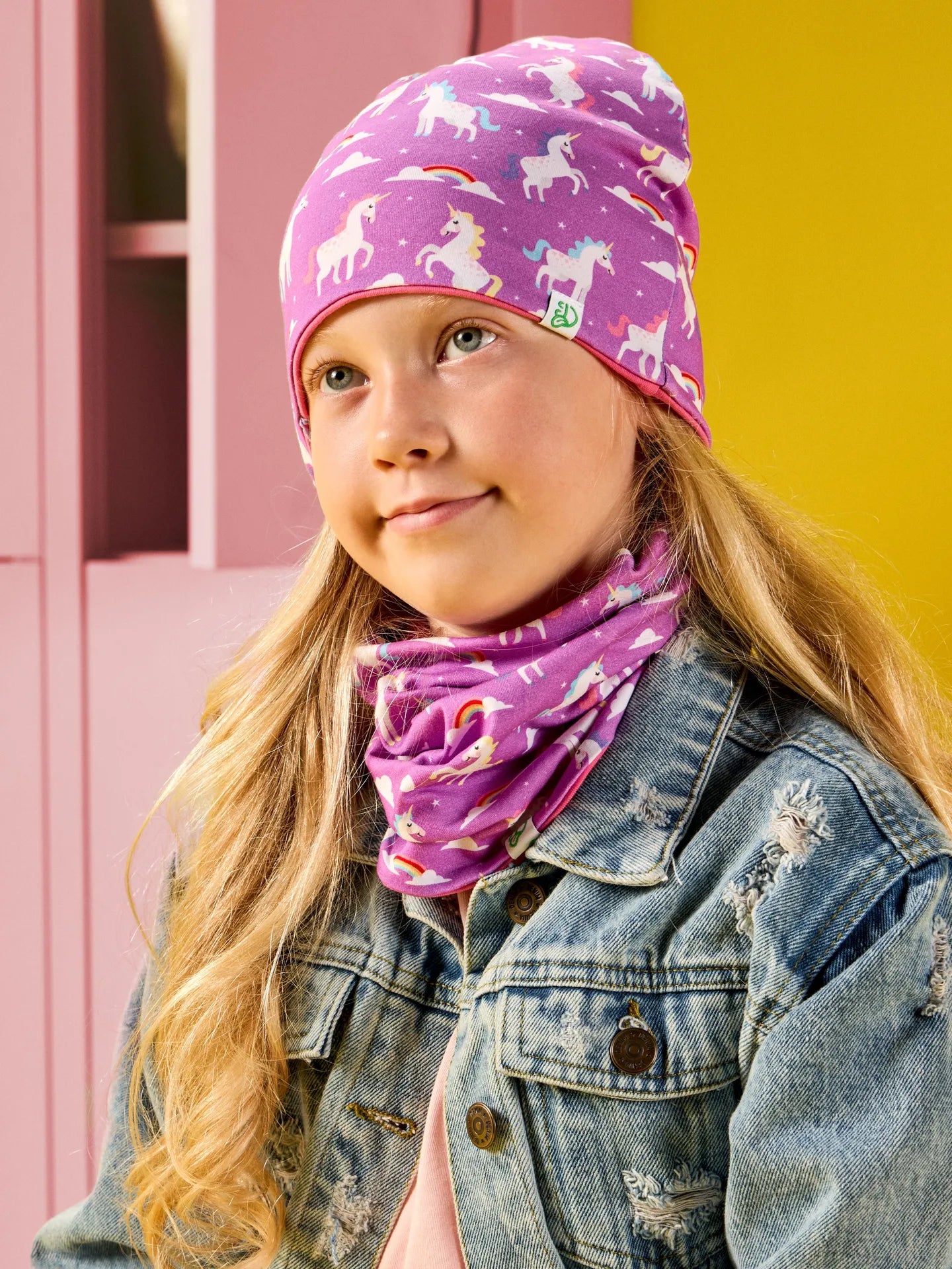 kids-light-beanie-neck-warmer-set-dreaming-unicorn-38/3886eeb763861f4a3a63e7b069ddc5d4d52d95f6