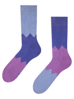 Violette warme Socken Zickzack