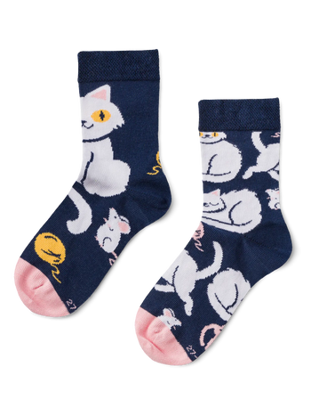 Lustige Kindersocken Verspieltes Kätzchen