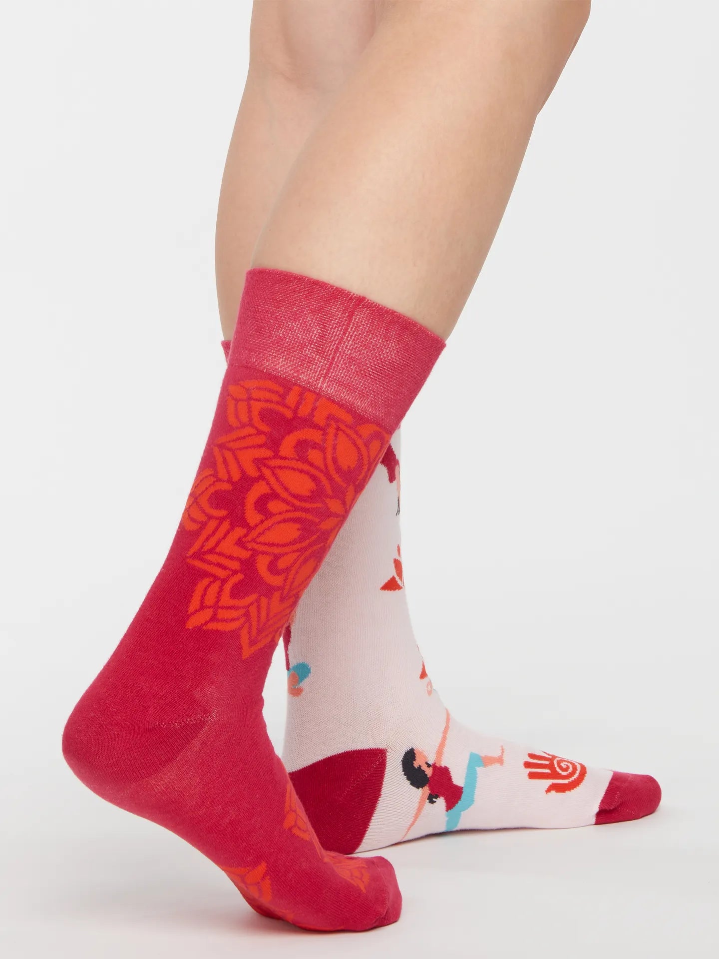 regular-socks-yoga-mandala-25/25f71c817addcdf3adfc4c7f432f69fc5731e694