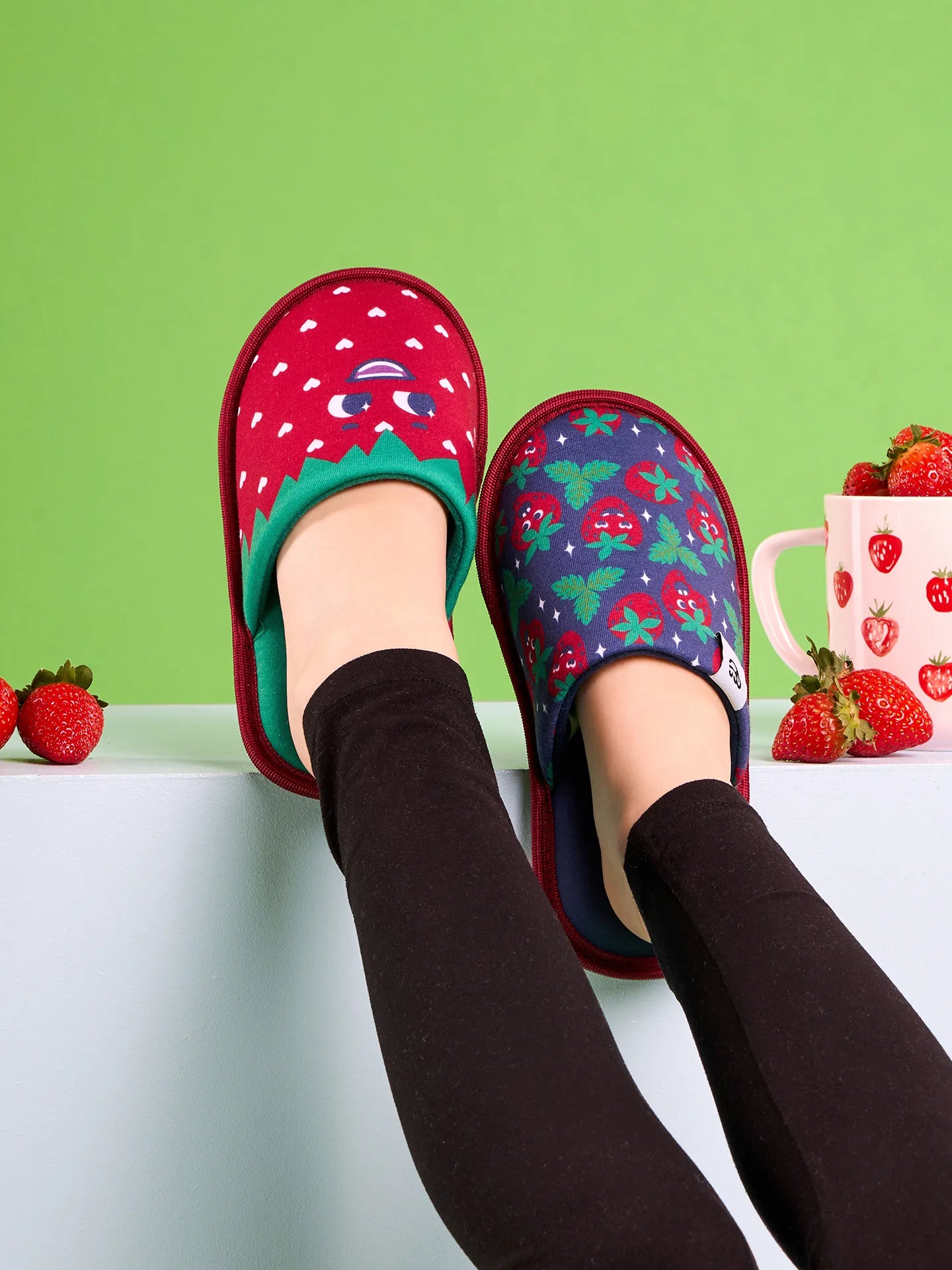 kids-slippers-happy-strawberries-50/509e6598d24acb3508d8603863c177d981cedba2