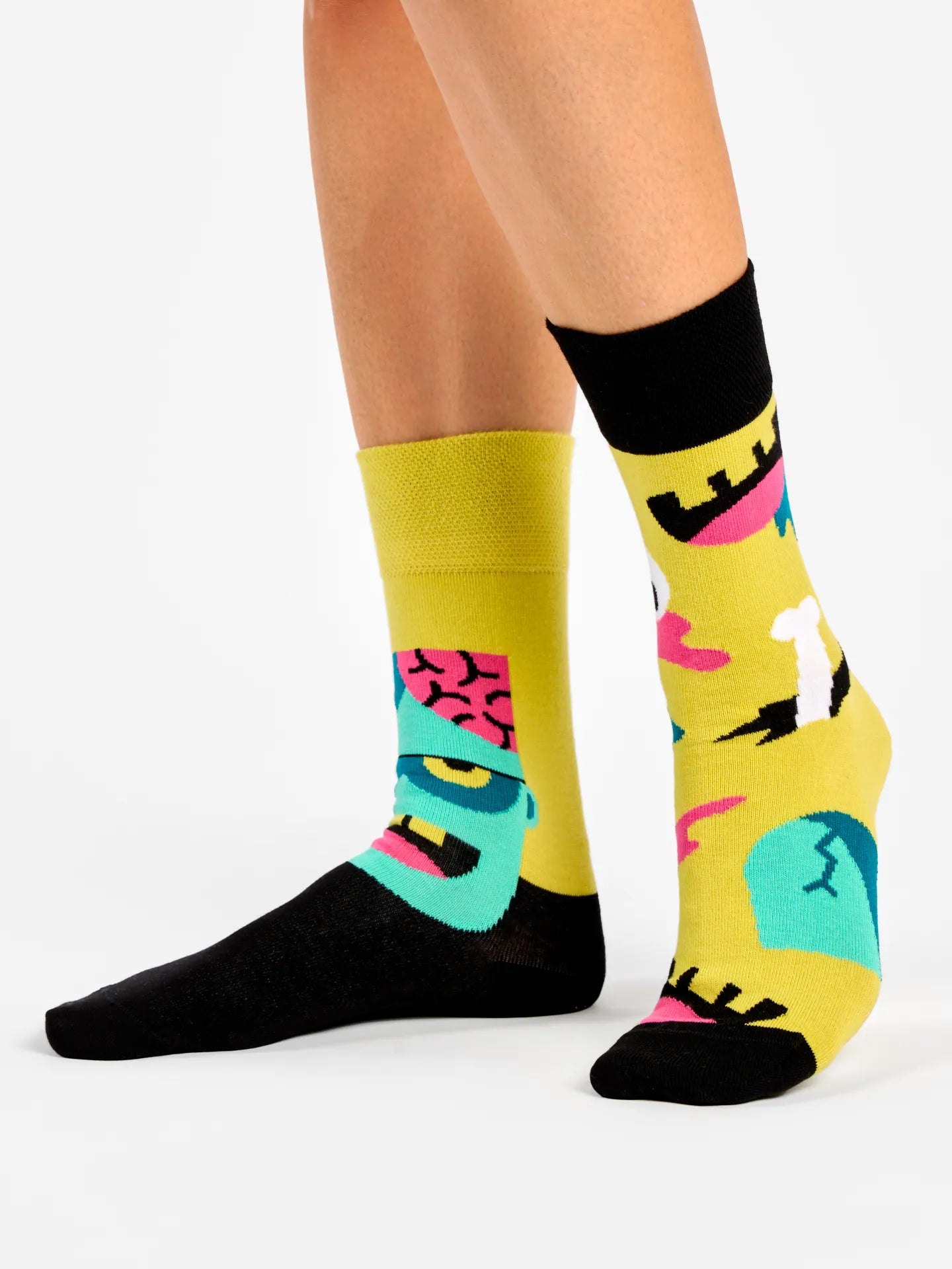 regular-socks-zombie-76/76409abaff451701a299f7111d73215d1b523ee8
