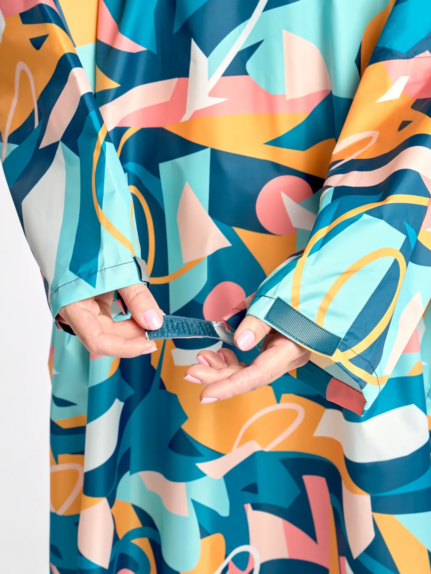 raincoat-colourful-geometry-4d/4da6d1132415e2b6c70af958b485a236b2392834