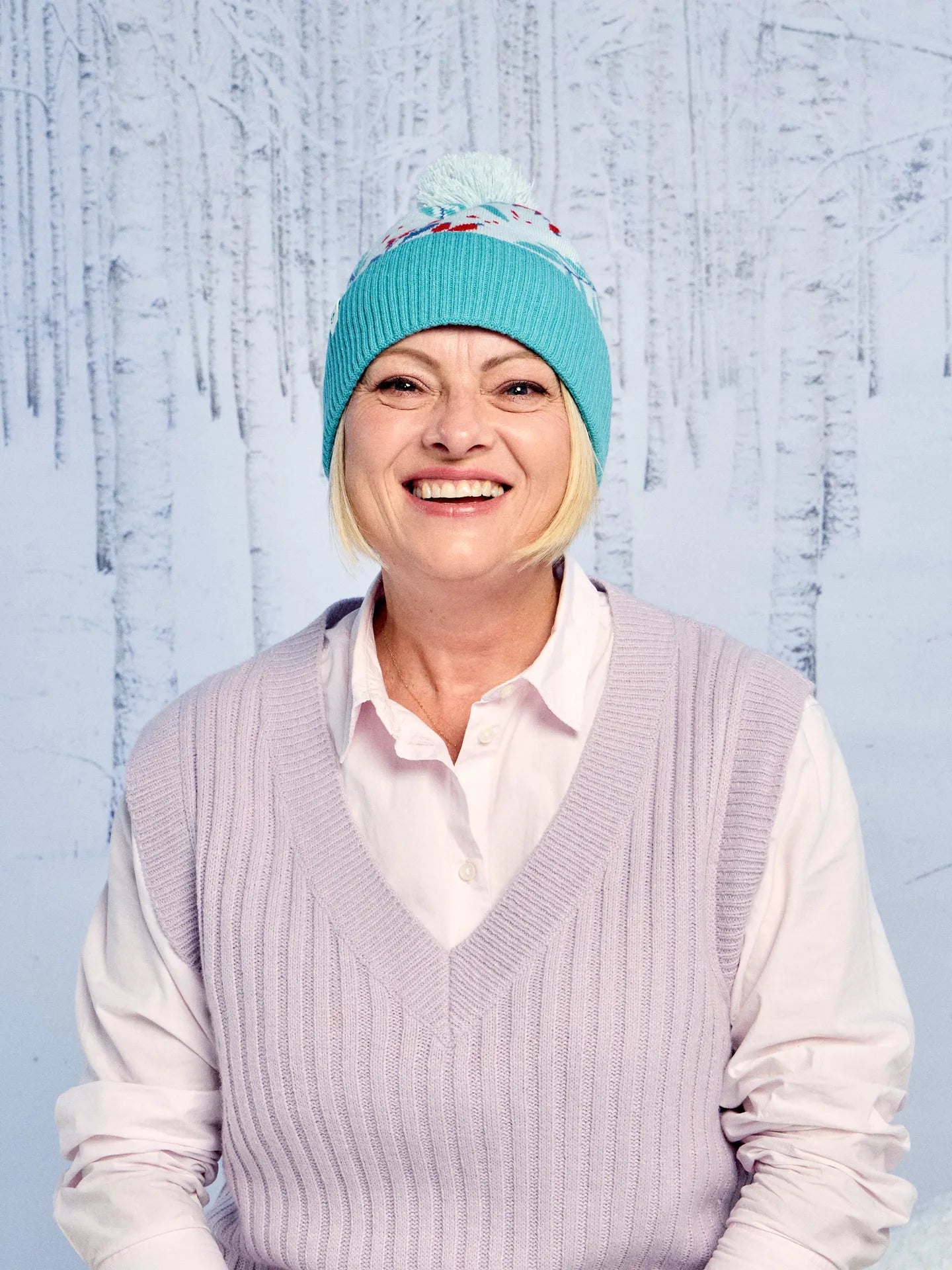 beanie-rosehips-in-snow-33/332c703a19ee6ce2873404d2a785a58977af7e09