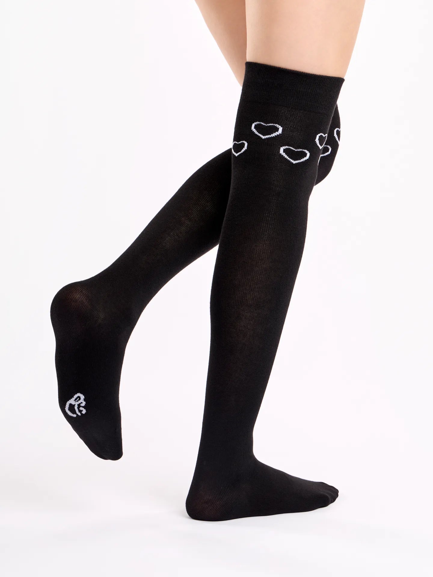 over-the-knee-socks-black-white-hearts-23/234302b44a9a6c002704a465df4d6bf45308683b