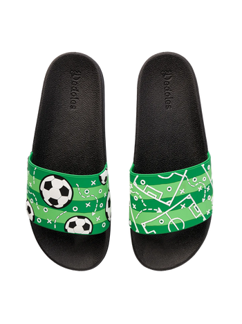 Lustige Pantoletten Fußballplatz