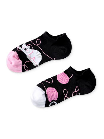 Lustige Sneakersocken Katze und Ball