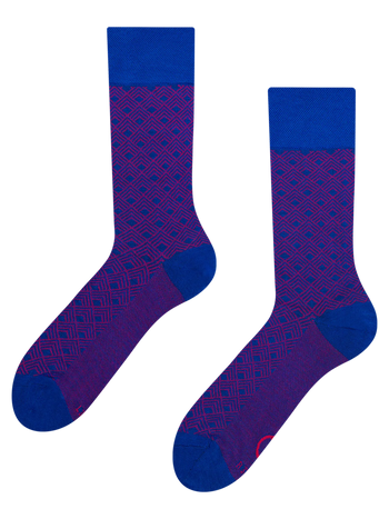 Blaue und Magenta gemusterte Socken