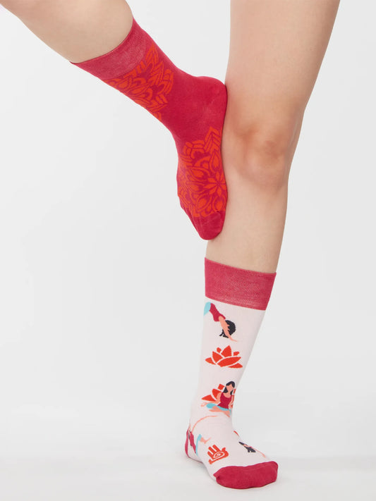 regular-socks-yoga-mandala-63/63a5f9bf3185e9713c6e8037866c7fdb2fdbf3f9