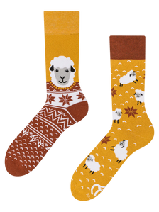 Lustige warme Socken Schaf im Pullover