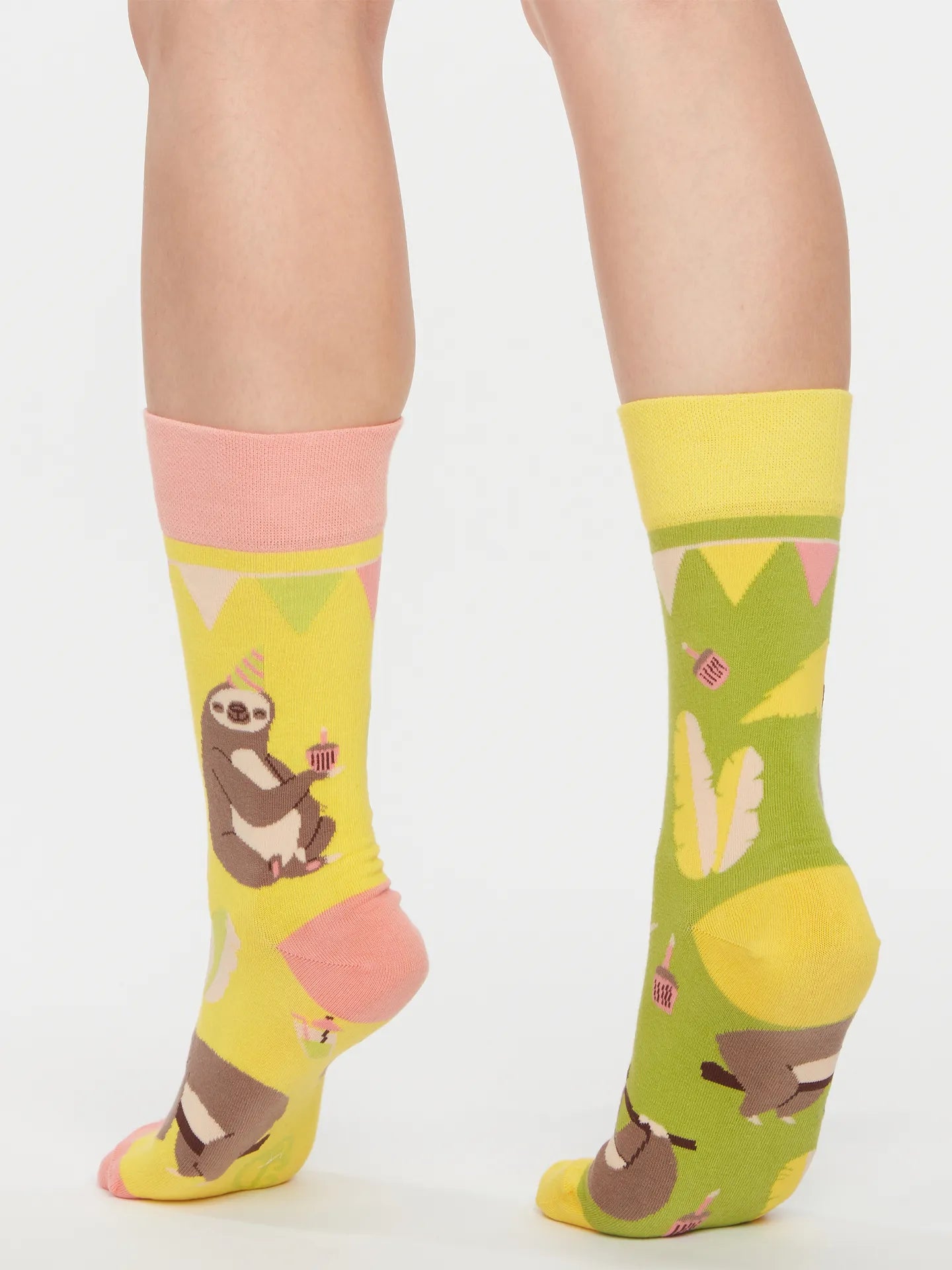 regular-socks-party-sloth-3f/3fa8341fc35129c11e651d4861cfce478382da4e
