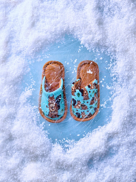 kids-slippers-squirrel-in-the-woods-44/440d4d6d2aa93ef199a7c0ce6a6e217438eb0042