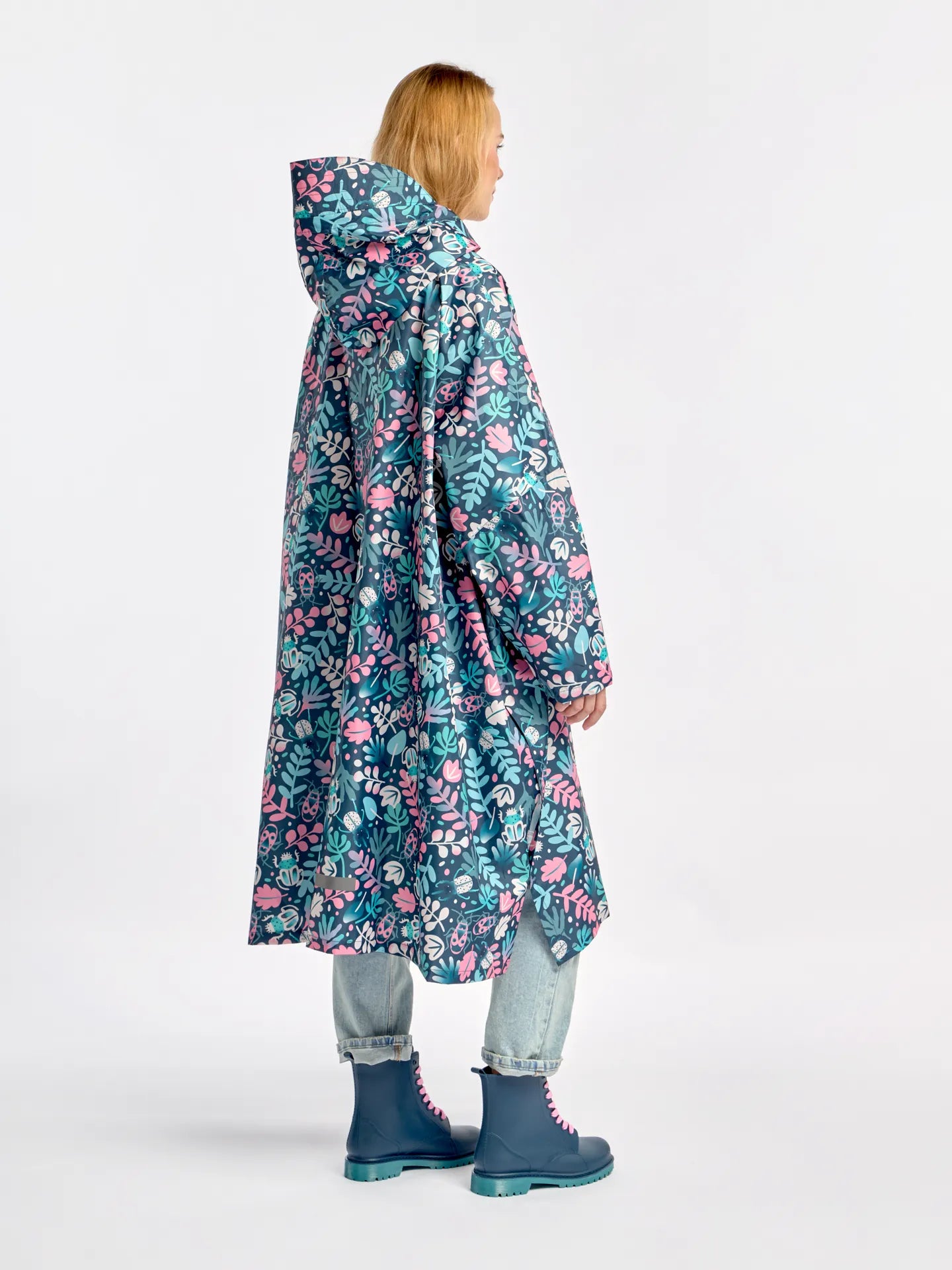 raincoat-leaves-bugs-fe/fe49c827f6bf109202bed0d1a5d7c6761ade8615