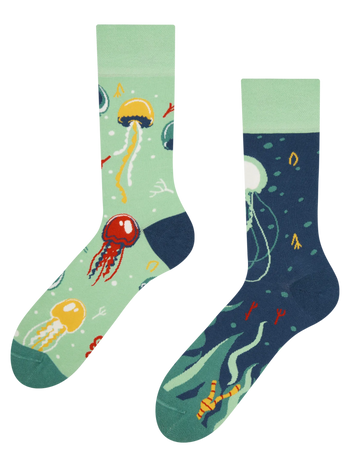 Lustige Socken Schwimmende Qualle