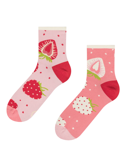 crew-socks-sweet-strawberries-77/77ffcea8daba0cf4d3e49149c22e7b6c0c815e2c