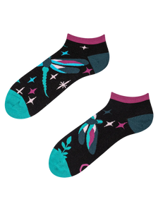 Lustige Knöchelsocken Libellen in der Nacht