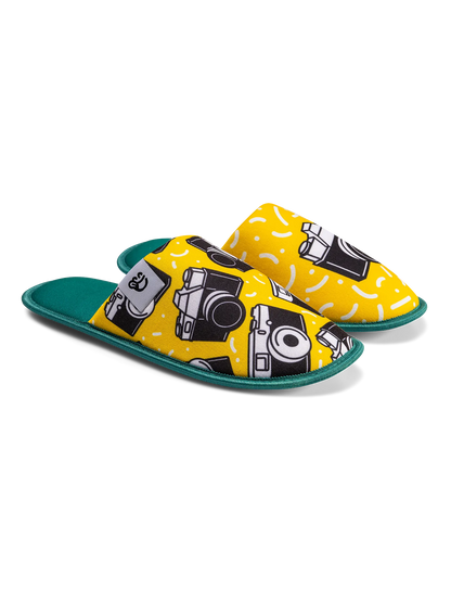 slippers-camera-61/61f5cf993a9bb98ab8fc8d48c2f13b24411a89f8
