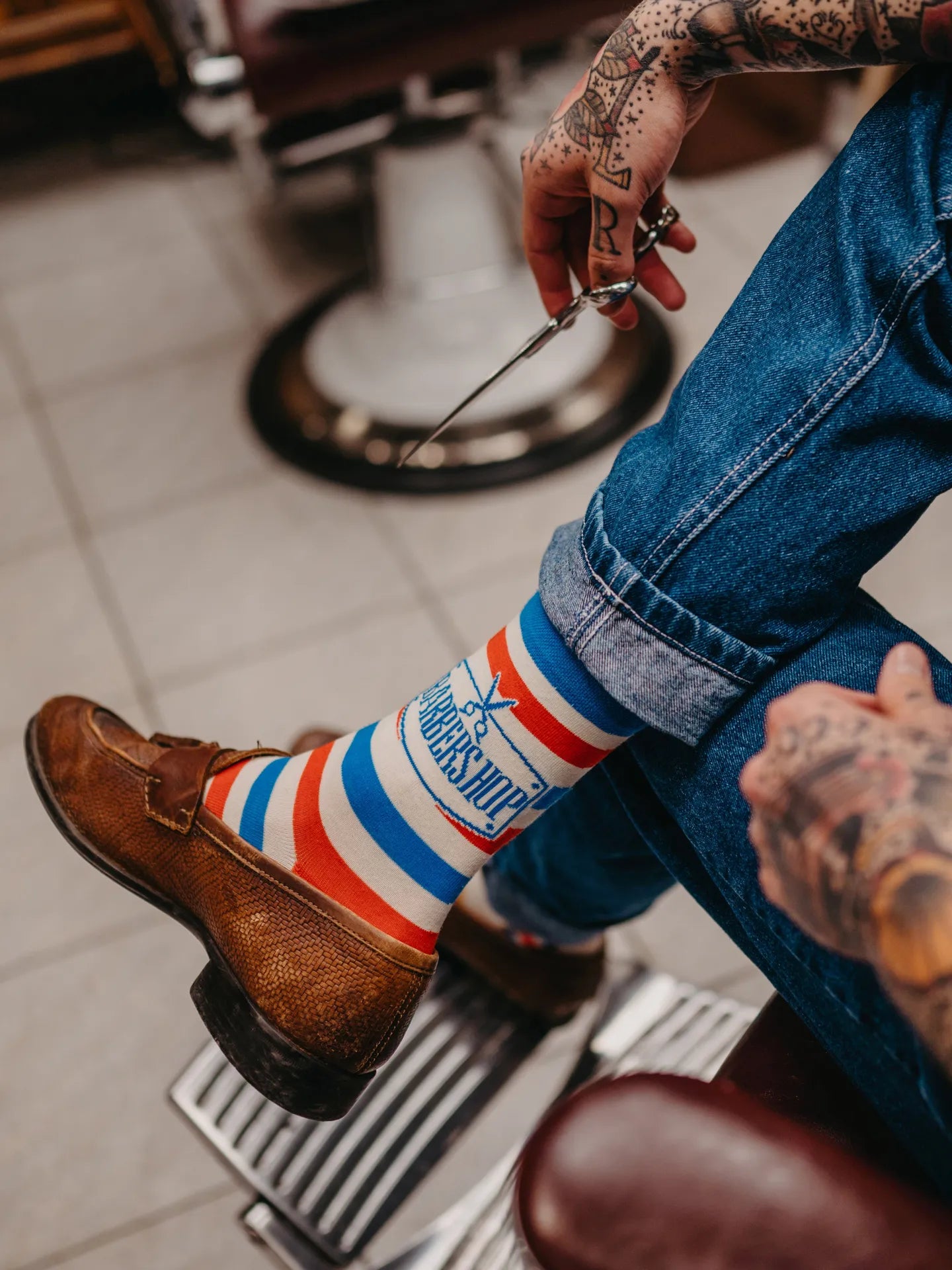 regular-socks-barbershop-a1/a1e5a0f0a2a00aa946b54781c9639b4fd69bc003