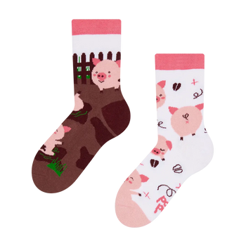 Lustige Kindersocken Fröhliche Schweine