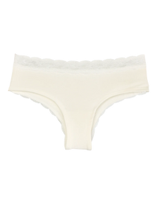 Echte weiße Spitzenhöschen für Frauen