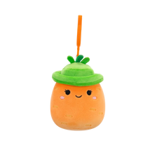 Squishmallows Clip-On Caroleena die orangefarbene Karotte mit Eimerhut, 9 cm