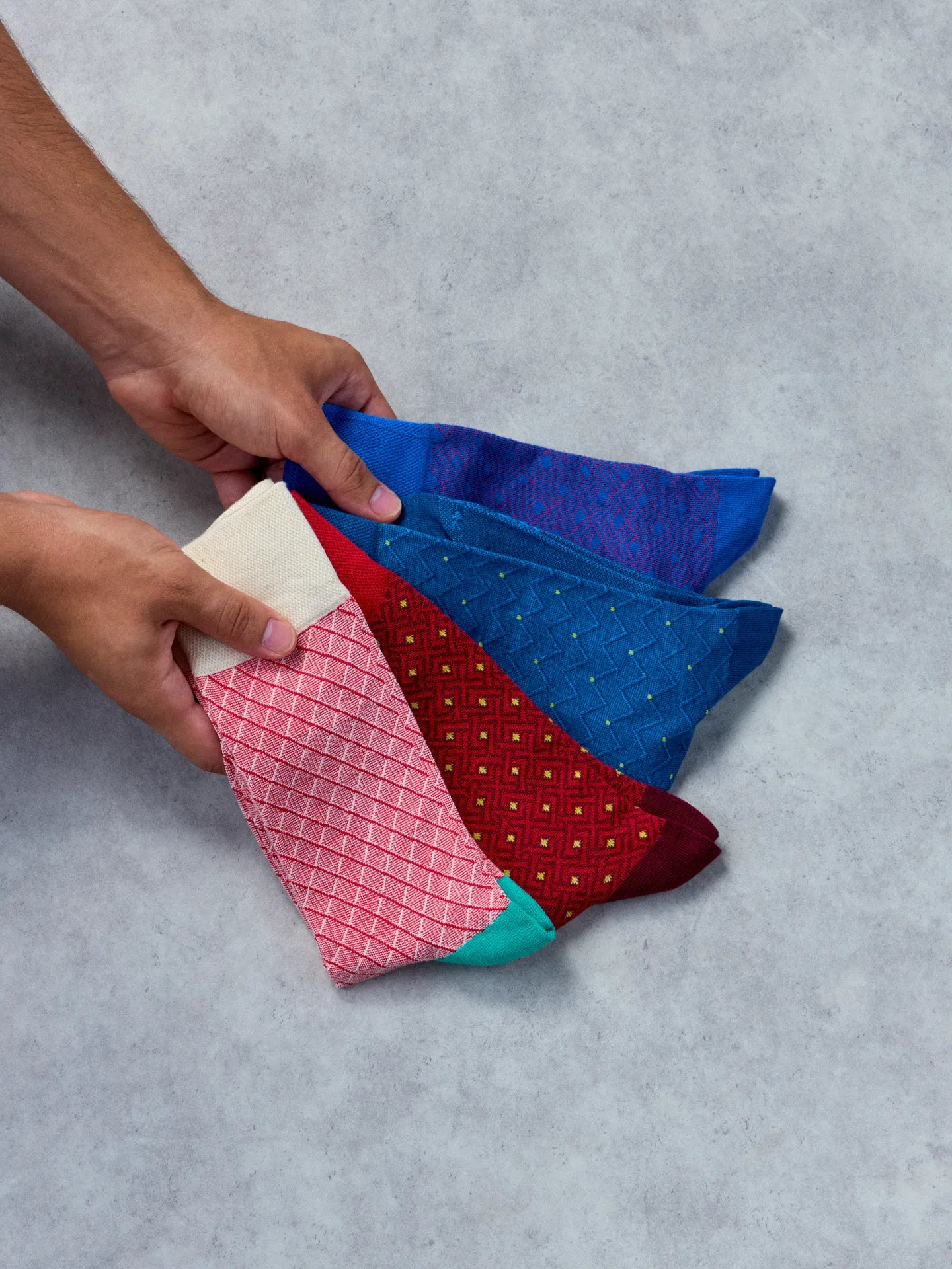 turquoise-red-jacquard-socks-c3/c3aac41590b0fecefa879805d0d718c22e638446