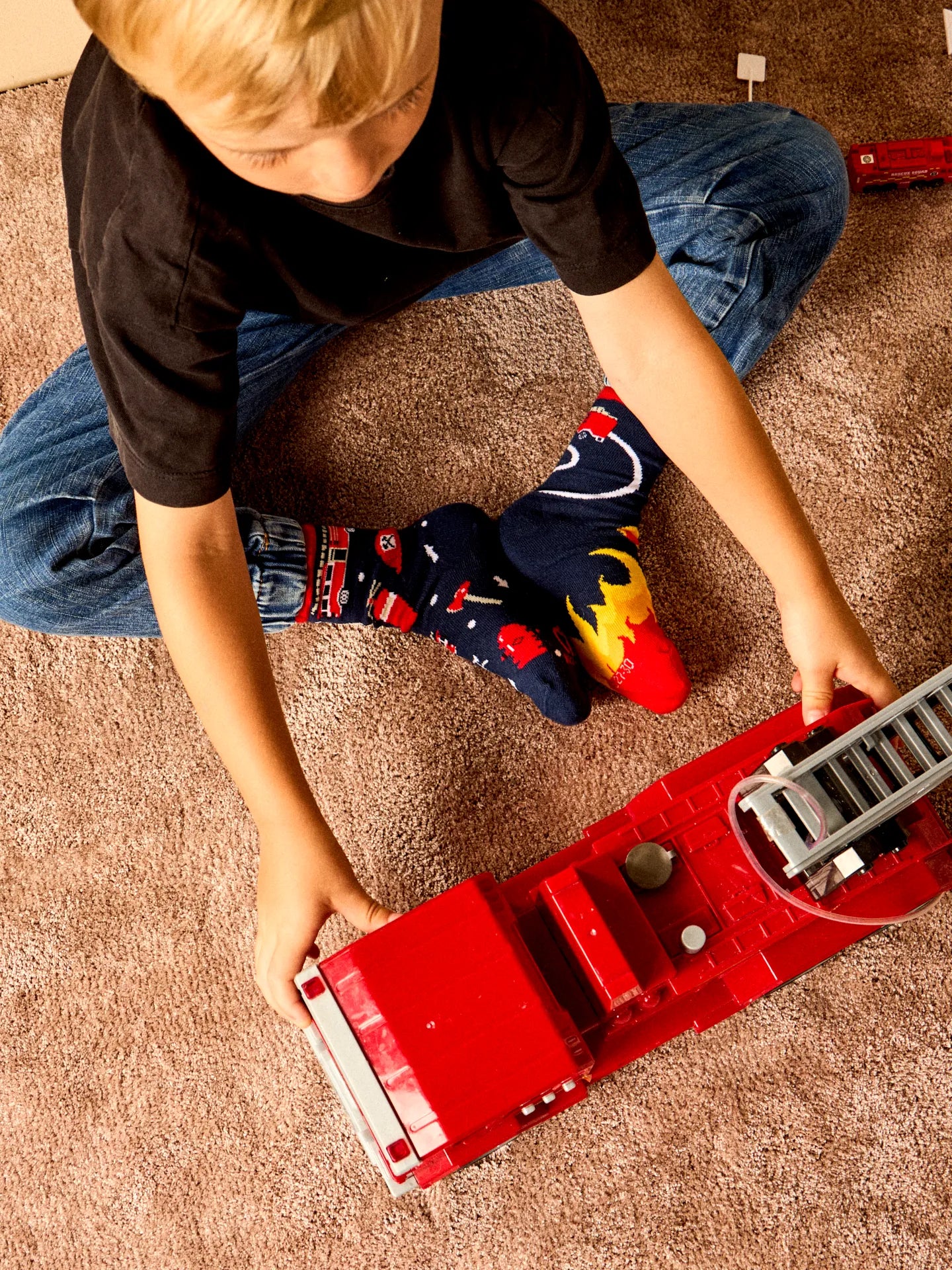 kids-socks-firefighter-1-ce/ceed5db71bf280676f5f411eb891cc556c2e4b6f