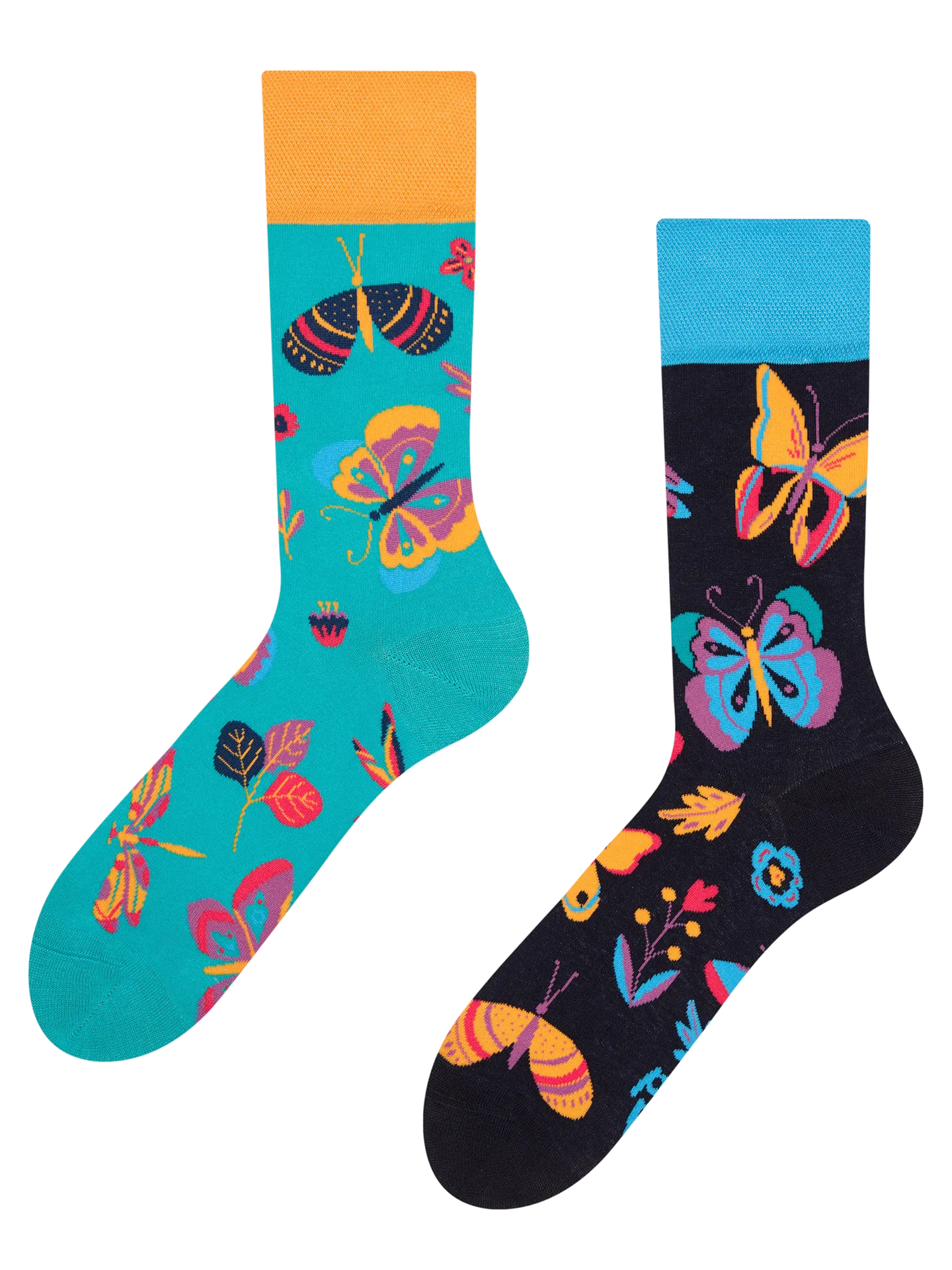 regular-socks-butterflies-02/029d876043badf8372c67188a36a96344878a9b8