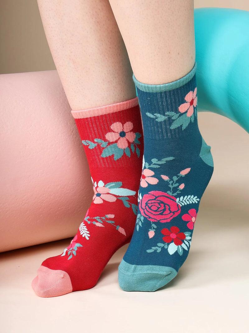 crew-socks-rosehip-flowers-02-d4/d4015591b072f956c62f1ec7b40468c8d658f941