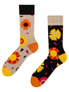 Lustige Socken Liebt mich, liebt mich nicht