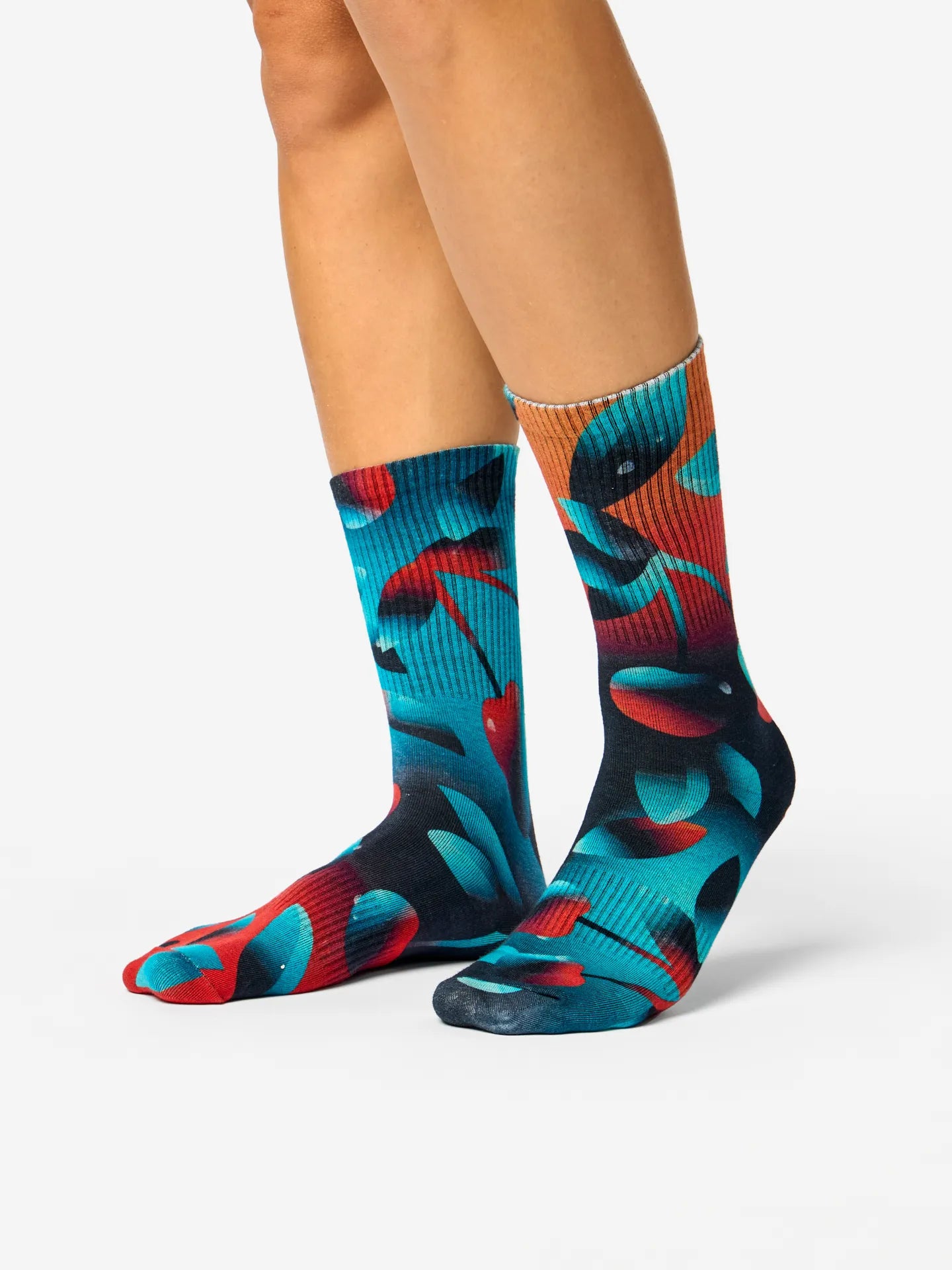 regular-ribbed-socks-dark-cherries-f4/f41f539ee6fa8c50d9843d6b253cec5da16ad44b