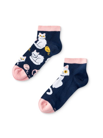 Lustige Knöchelsocken für Kinder Verspieltes Kätzchen