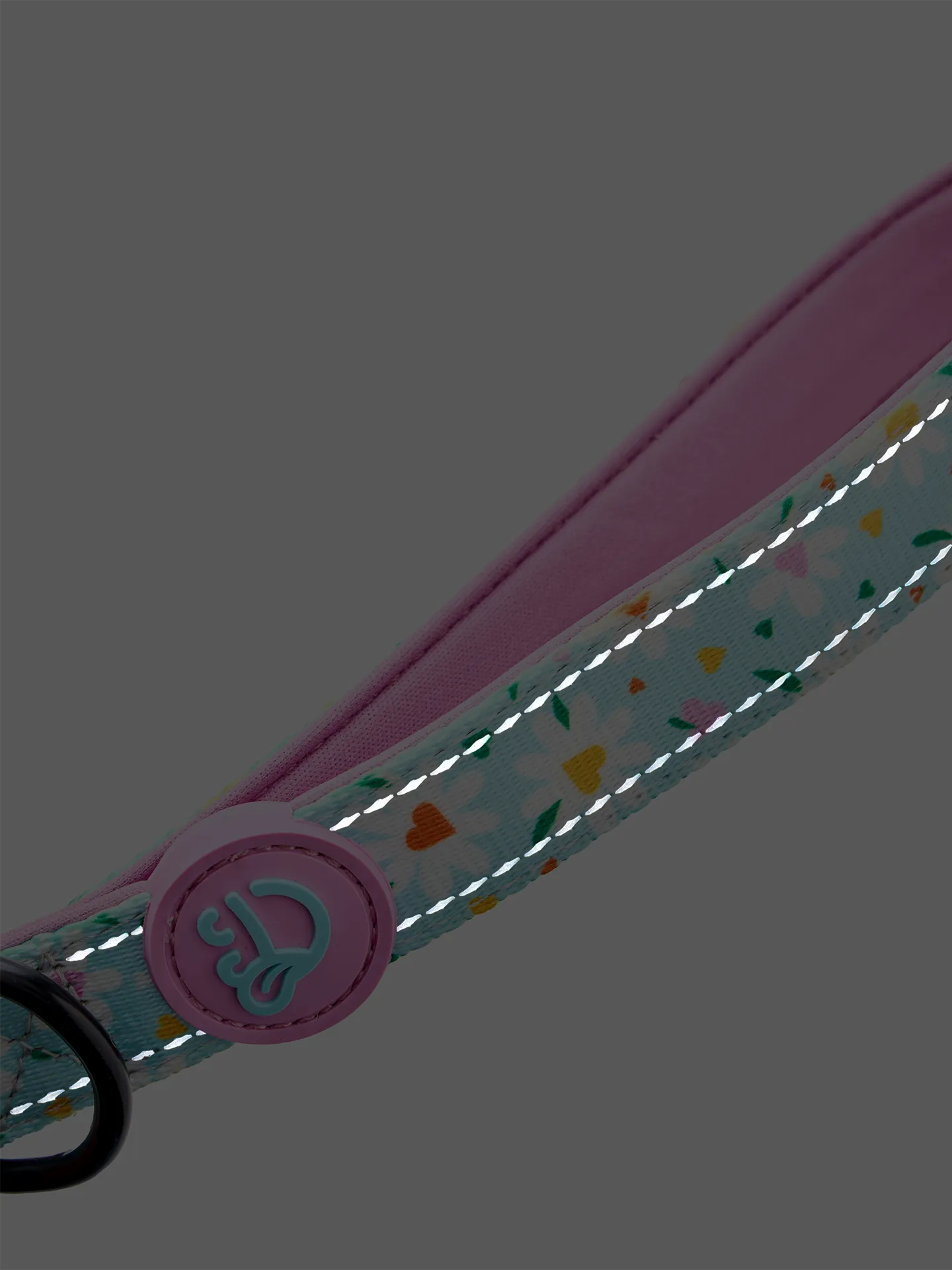 dog-leash-hearts-daisies-fa/fac93a17b8e077d8bb9135c2a7c9b4594e7c209d