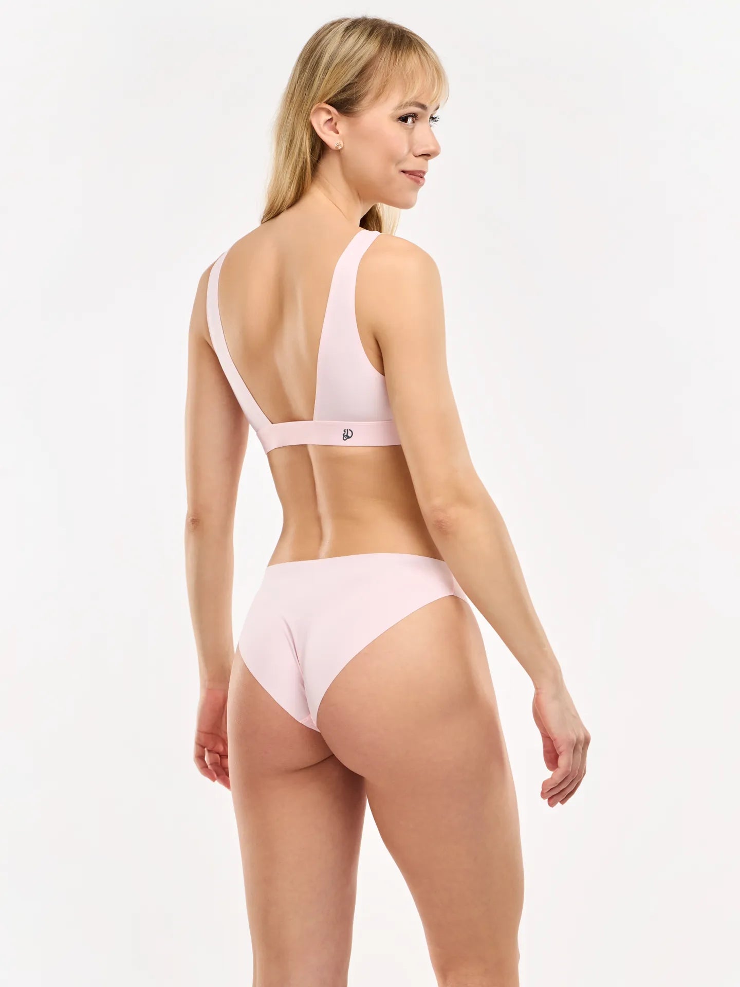 light-pink-womens-traceless-briefs-4f/4f09e8386525ed06714806c81726ad53788822b4