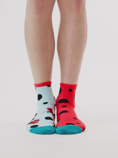 Lustige Crewsocken Marienkäfer und Punkte